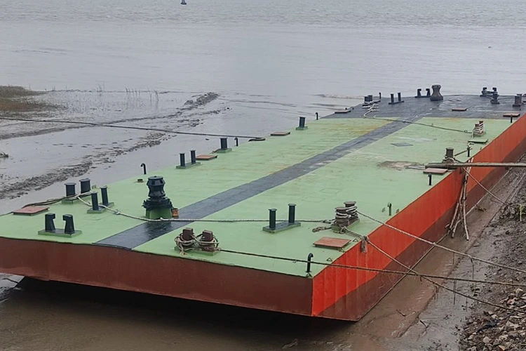 How Does a Pontoon Barge Enhance Marine Operations?