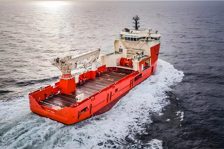 How Does an Ocean-Going Tug Work?