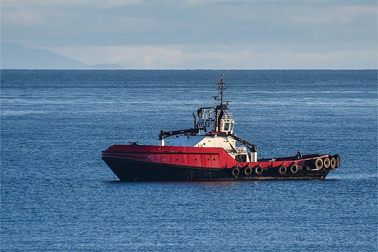 How Does a Z-drive Tug Improve Harbor Maneuverability and Towing Efficiency?
