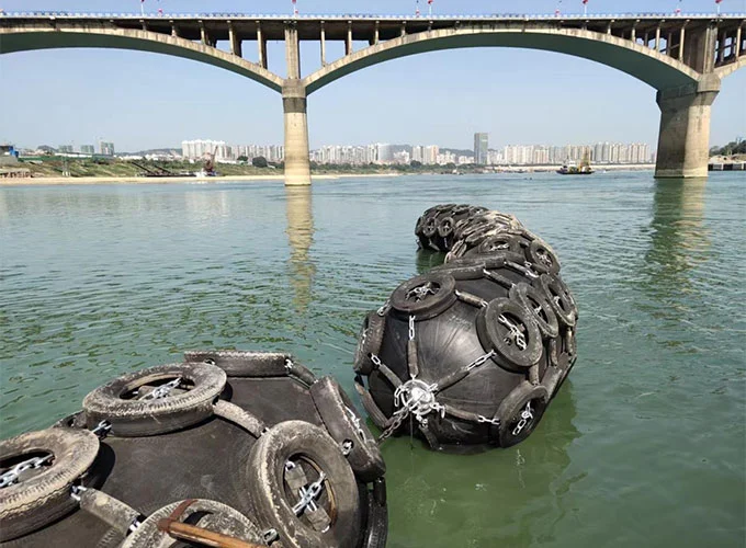 How Do Wear-Resistant Inflatable Fenders Improve Ship Protection and Marine Safety?