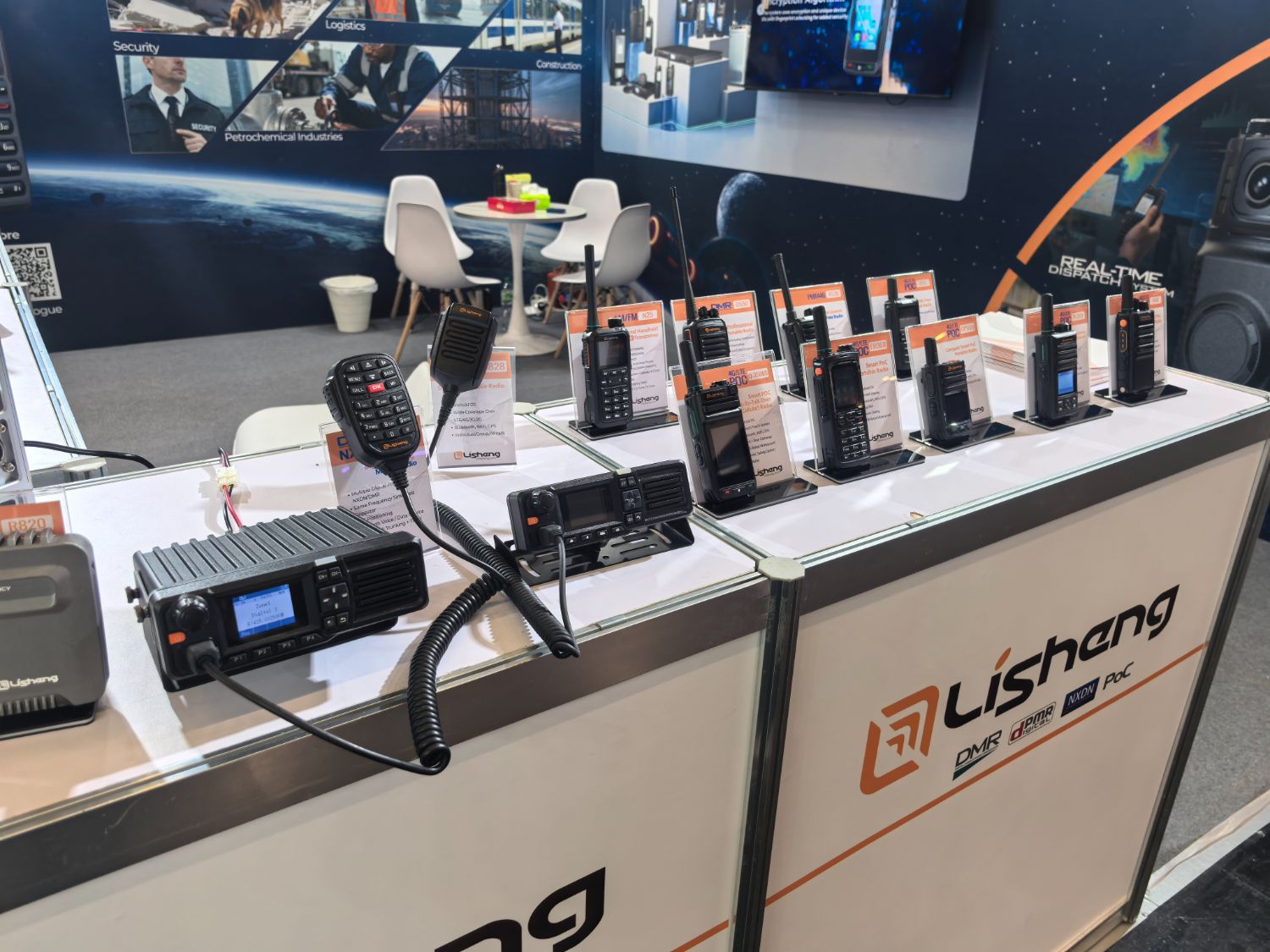 4G/5G Radio Manufacturer Innovations Driving Next-Generation Networks