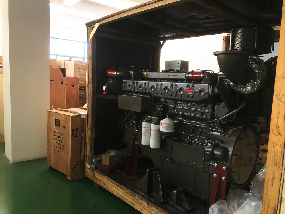 4 Stroke 6 Cylinders Yc6t Series Yc6t540 Yc6t540c Yuchai 540HP Boat Engine