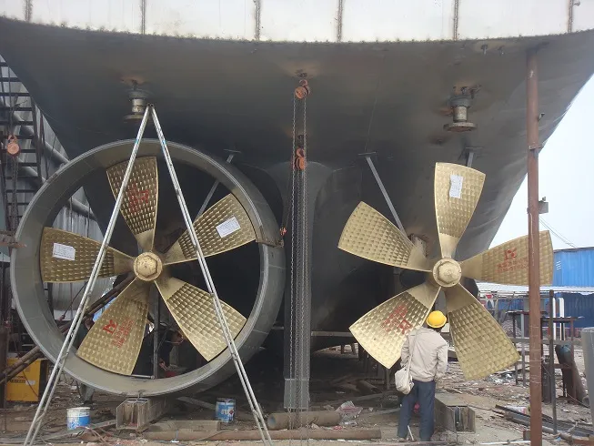 925HP Yuchai Marine Diesel Engine Inboard Boat Motor Boat Engine