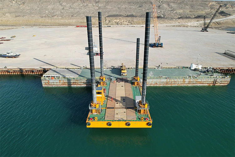 Excavation Self-elevating Platform
