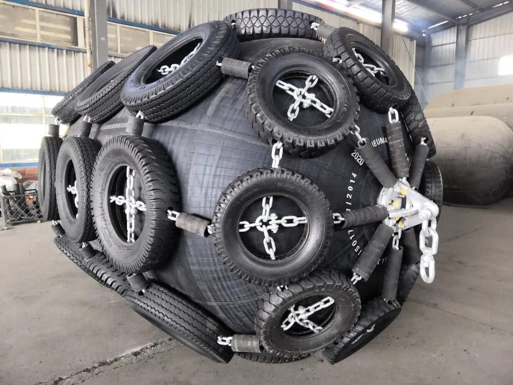 Sunhelm Floating Pneumatic Rubber Fender with Chain Tyre Net Type