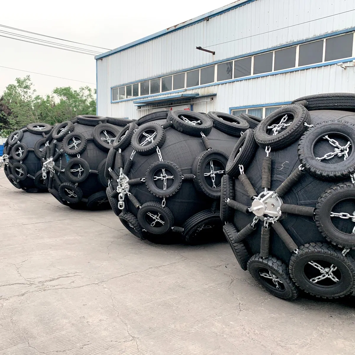 Sunhelm World Largest 3.5m Diameter Yokohama Pneumatic Rubber Fender, Marine Floating Inflatable Type for Barges Sts Transfers and Pier, Port Docks